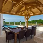 Vespera Villa Rosini