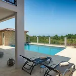 Vespera Villa *
