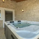 Vespera Villa