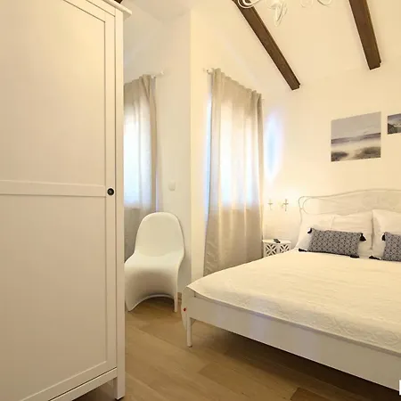 Vespera * Rosini